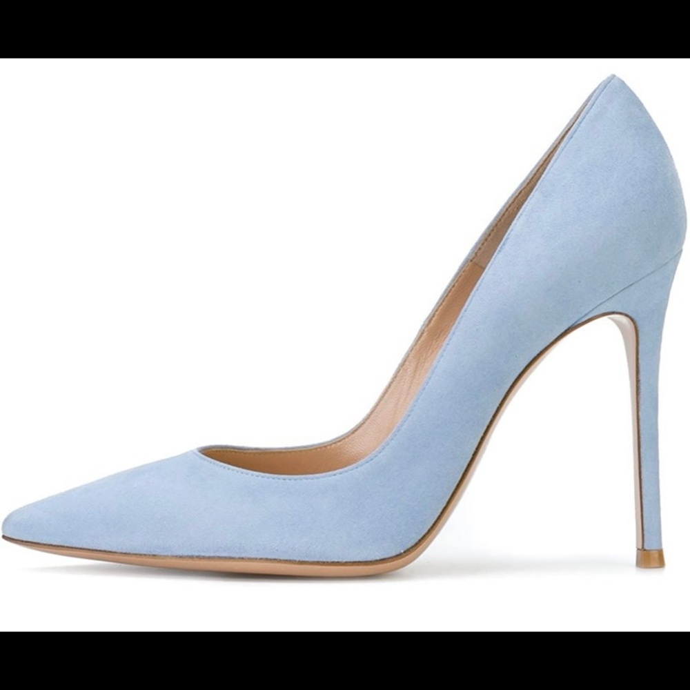 Light blue suede pumps